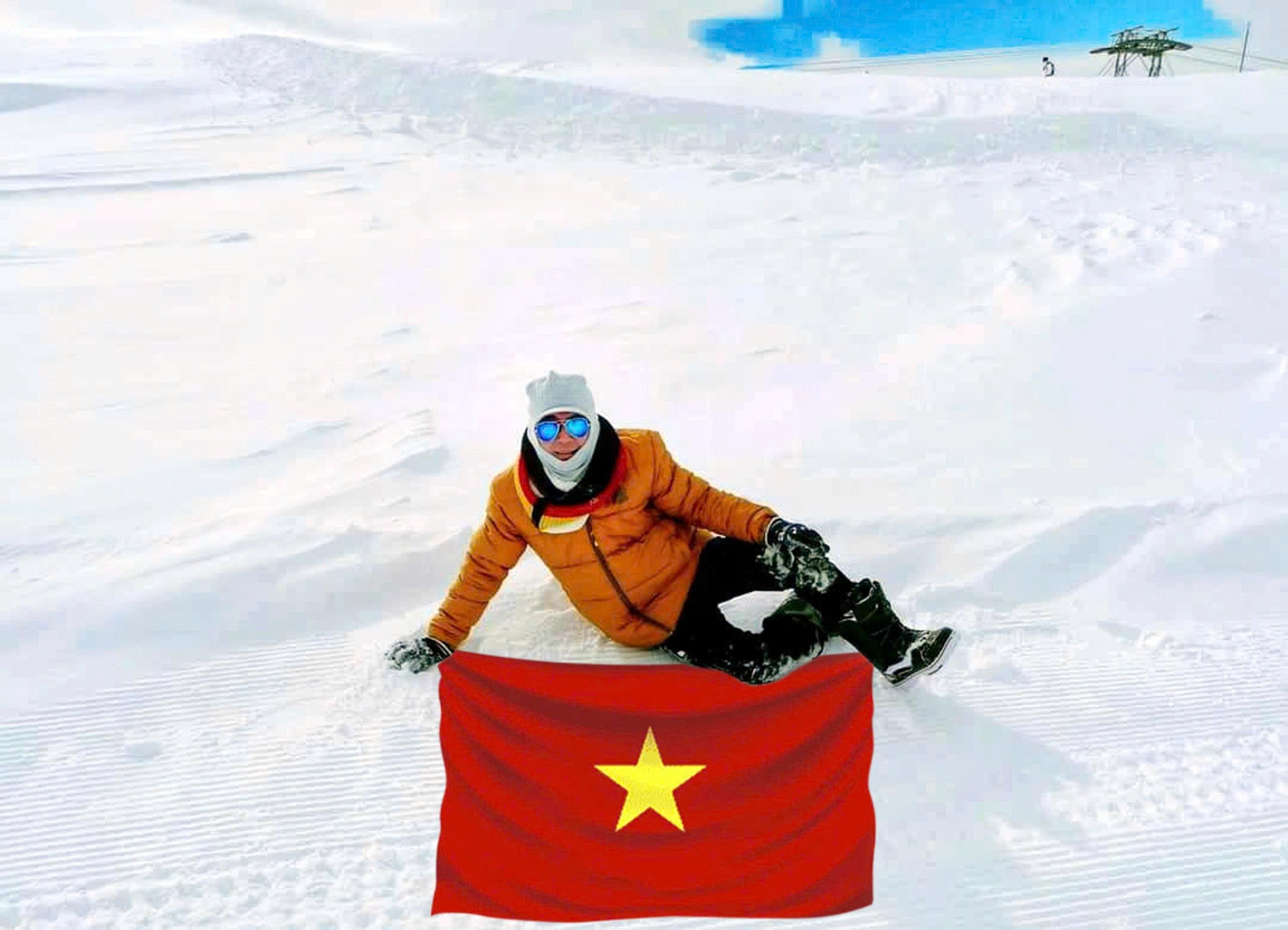 Đoan Trường: Nghệ sĩ Việt duy nhất đưa hình ảnh lá cờ Việt Nam đi qua… 70 quốc gia!