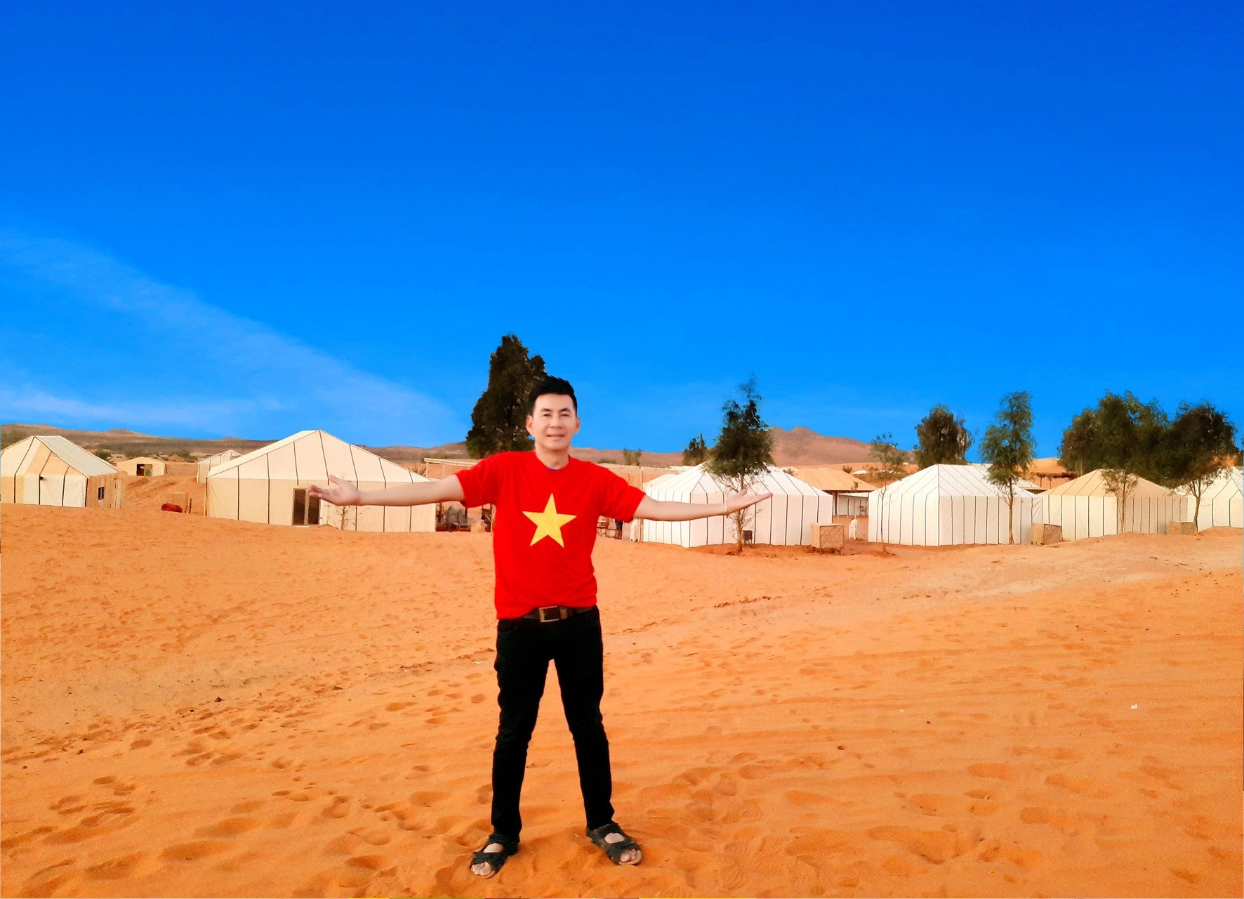 Đoan Trường: Nghệ sĩ Việt duy nhất đưa hình ảnh lá cờ Việt Nam đi qua… 70 quốc gia!