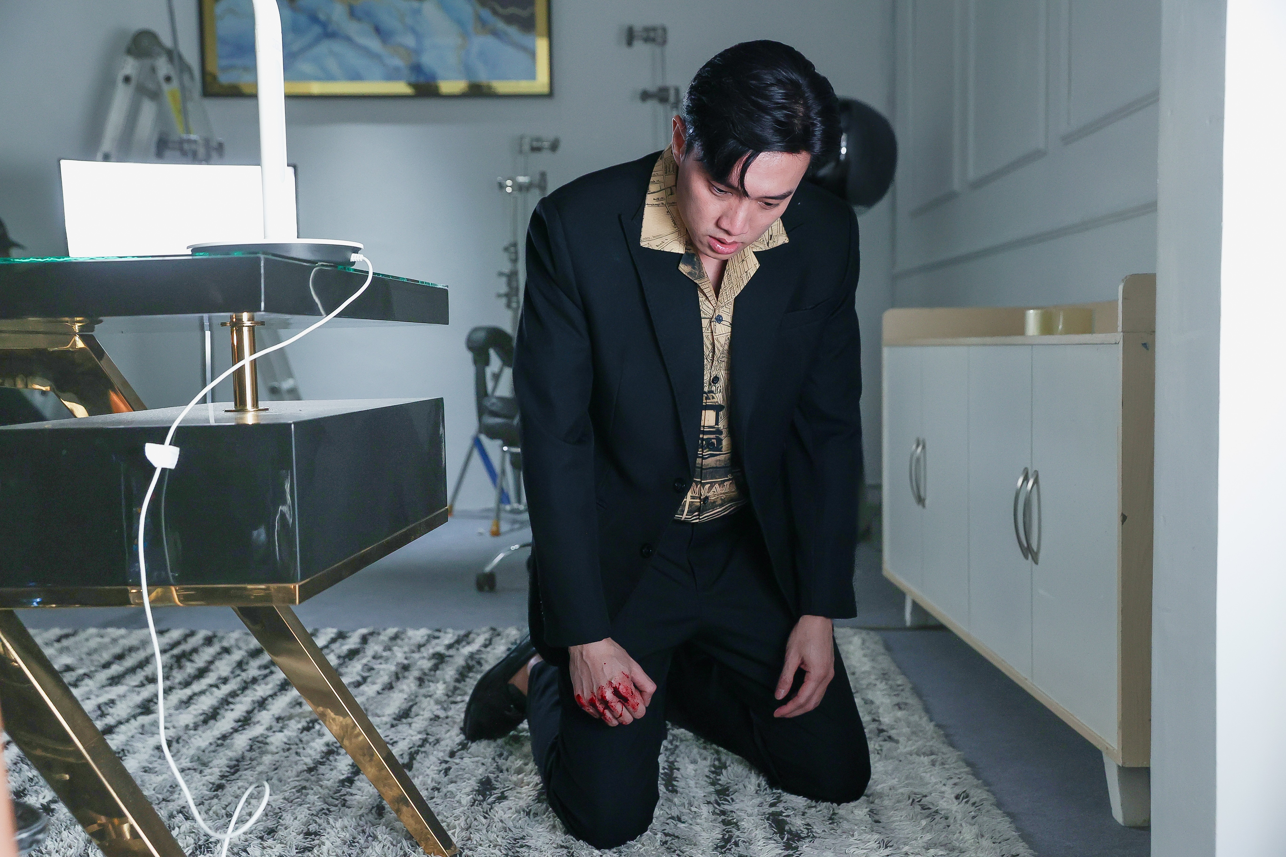 'Chị ngã em nâng': Hé lộ drama chấn động về gia đình Lê Khánh người chị 'dữ' nhất phim tháng 10