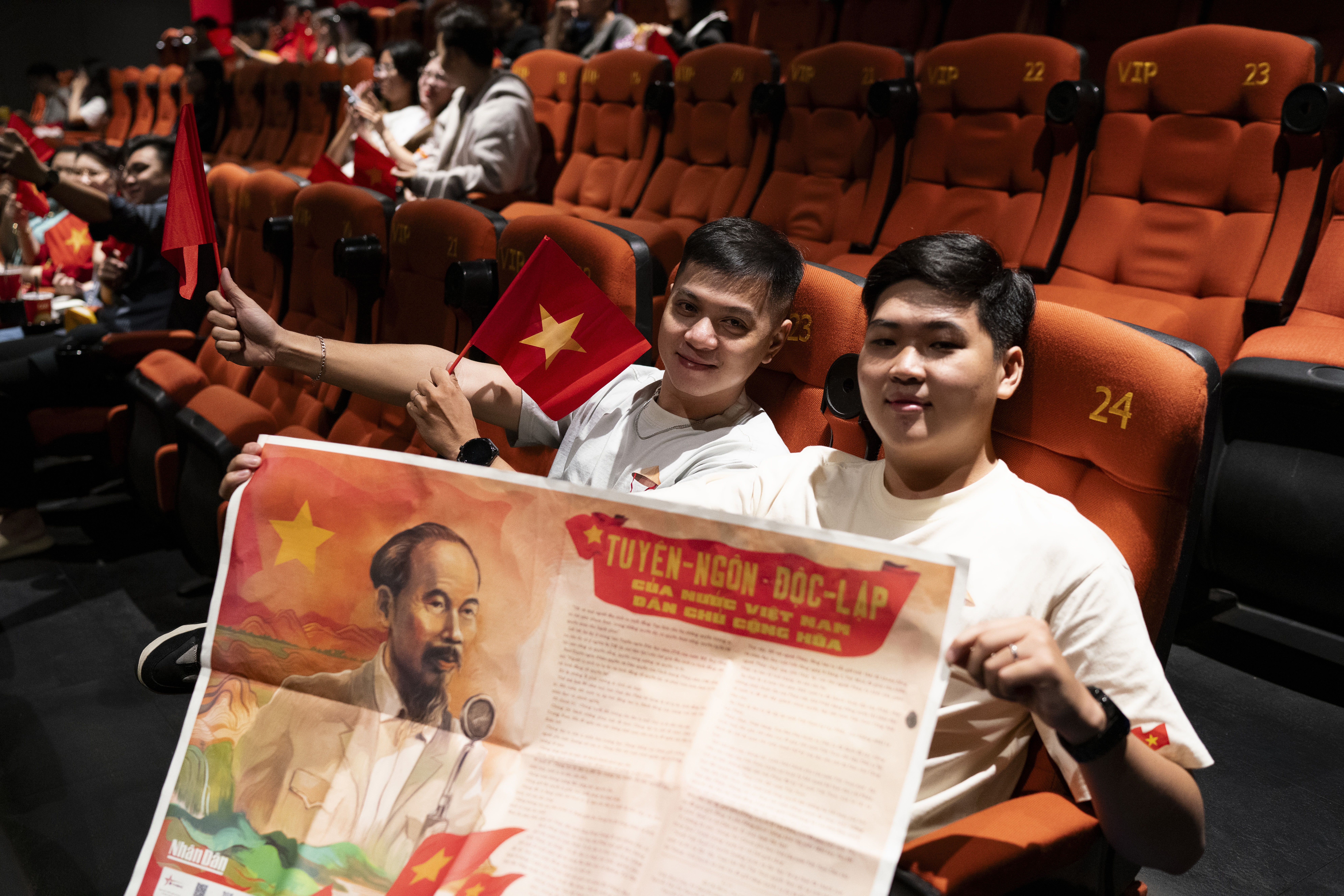 Gần 10.000 người dân trên cả nước hòa mình trong Đại lễ 2/9 tại rạp CGV