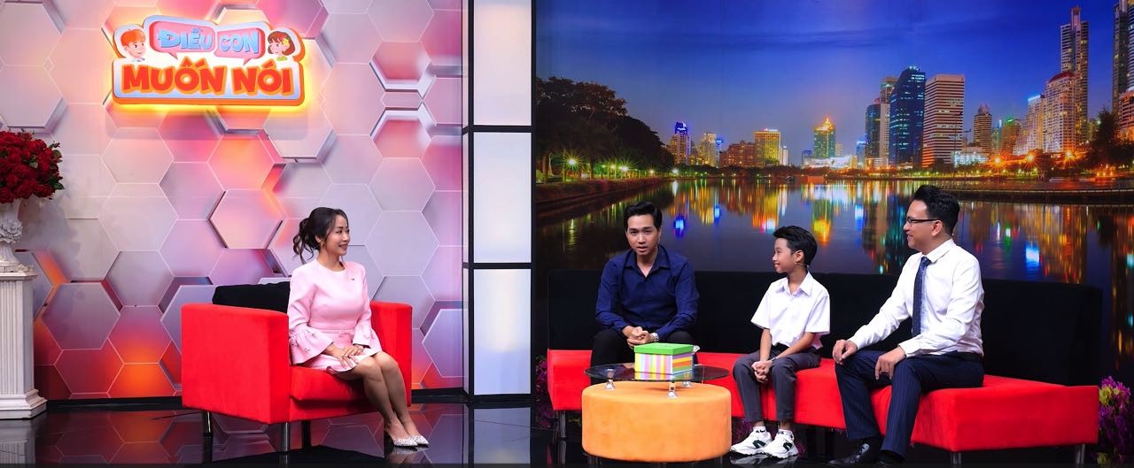 'Điều con muốn nói': Cậu bé 9 tuổi khiến MC Ốc Thanh Vân ngưỡng mộ với tình yêu nghệ thuật truyền thống