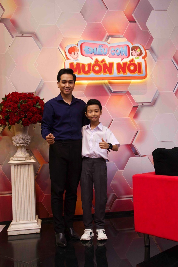 'Điều con muốn nói': Cậu bé 9 tuổi khiến MC Ốc Thanh Vân ngưỡng mộ với tình yêu nghệ thuật truyền thống