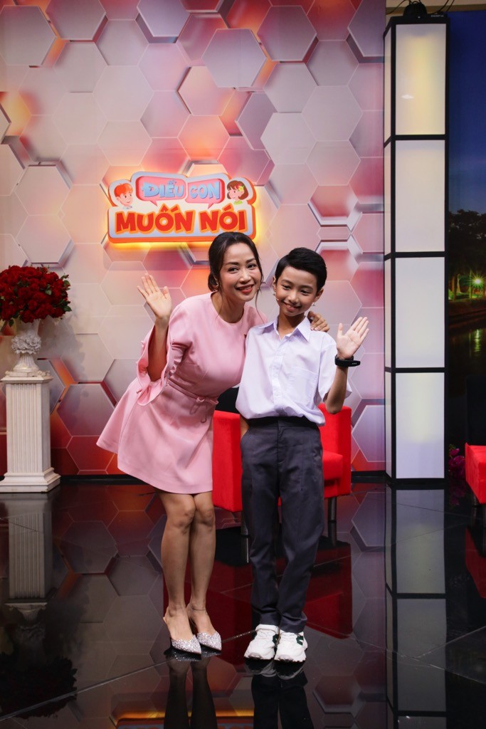 'Điều con muốn nói': Cậu bé 9 tuổi khiến MC Ốc Thanh Vân ngưỡng mộ với tình yêu nghệ thuật truyền thống