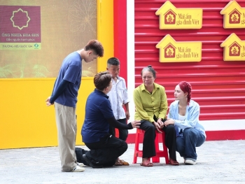 'Mái ấm gia đình Việt': MC Đại Nghĩa bật khóc, Ngô Lan Hương nghẹn ngào trước những nỗi đau không lời của trẻ thơ