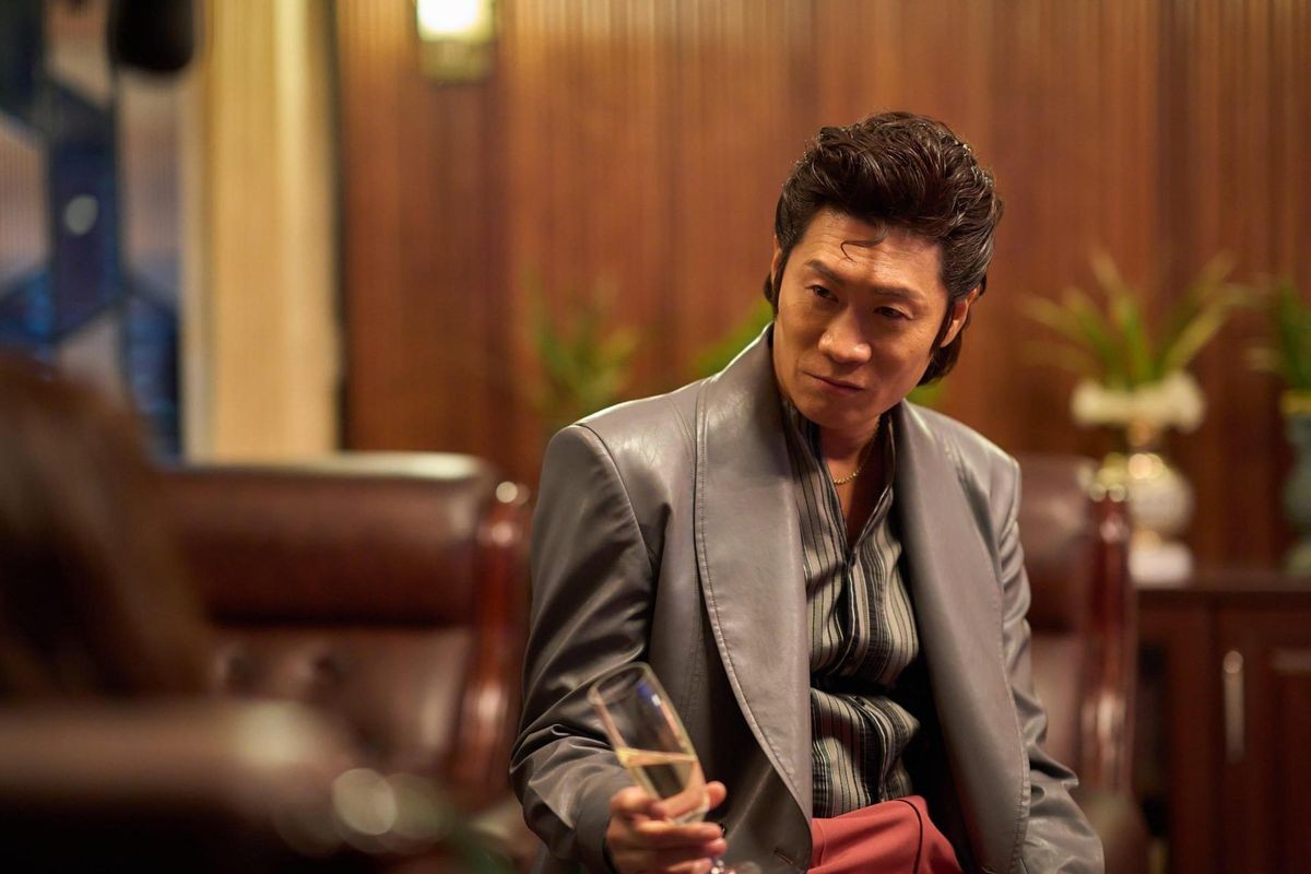 Sao nam phim 18 + 'Aema' phấn khích khi được vợ khen