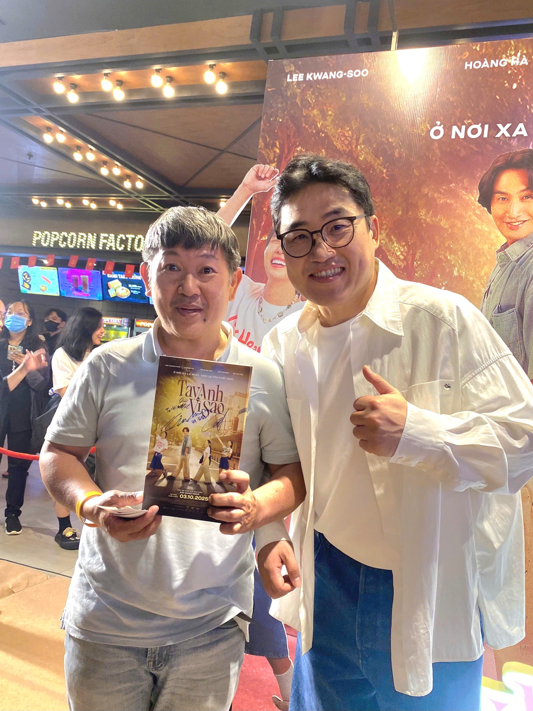 Cặp đôi Việt - Hàn hot nhất màn ảnh rộng 2025: Lee Kwang Soo và Hoàng Hà tương tác ngọt ngào cùng 'chiều cao đũa lệch' gây chú ý