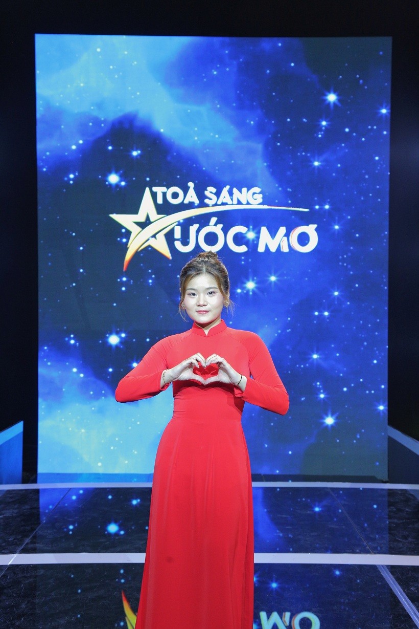 Nhạc sĩ Nguyễn Văn Chung và ca sĩ Hải Yến idol xác nhận ngồi ghế nóng 'Tỏa sáng ước mơ' mùa 4