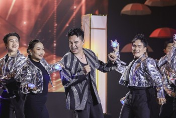 'Tình Bolero 2025': Quốc Trí nhận 'mưa lời khen' nhờ khả năng làm chủ sân khấu ấn tượng