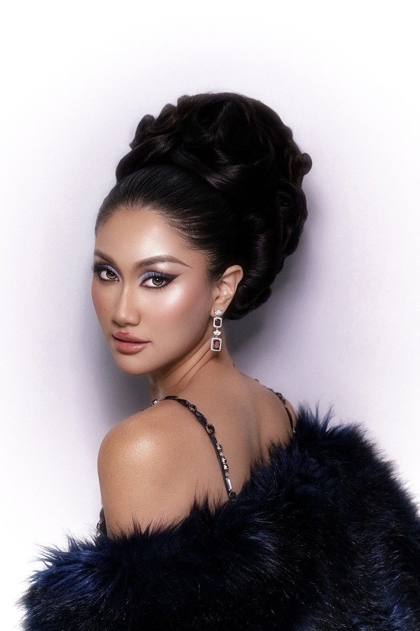 Hoa hậu Phương Linh công bố bộ ảnh ấn tượng, sẵn sàng hành trình 'Road to Miss Cosmo 2025'