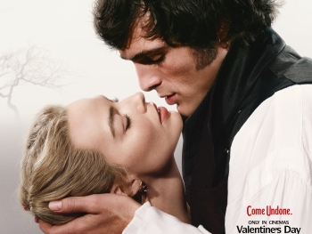 Tượng đài văn học của Emily Brontë trở lại màn ảnh đầy nóng bỏng với Margot Robbie và Jacob Elordi