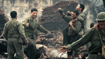 'Mưa đỏ' vượt phim Mai của Trấn Thành trở thành Top 1 doanh thu phòng vé Việt