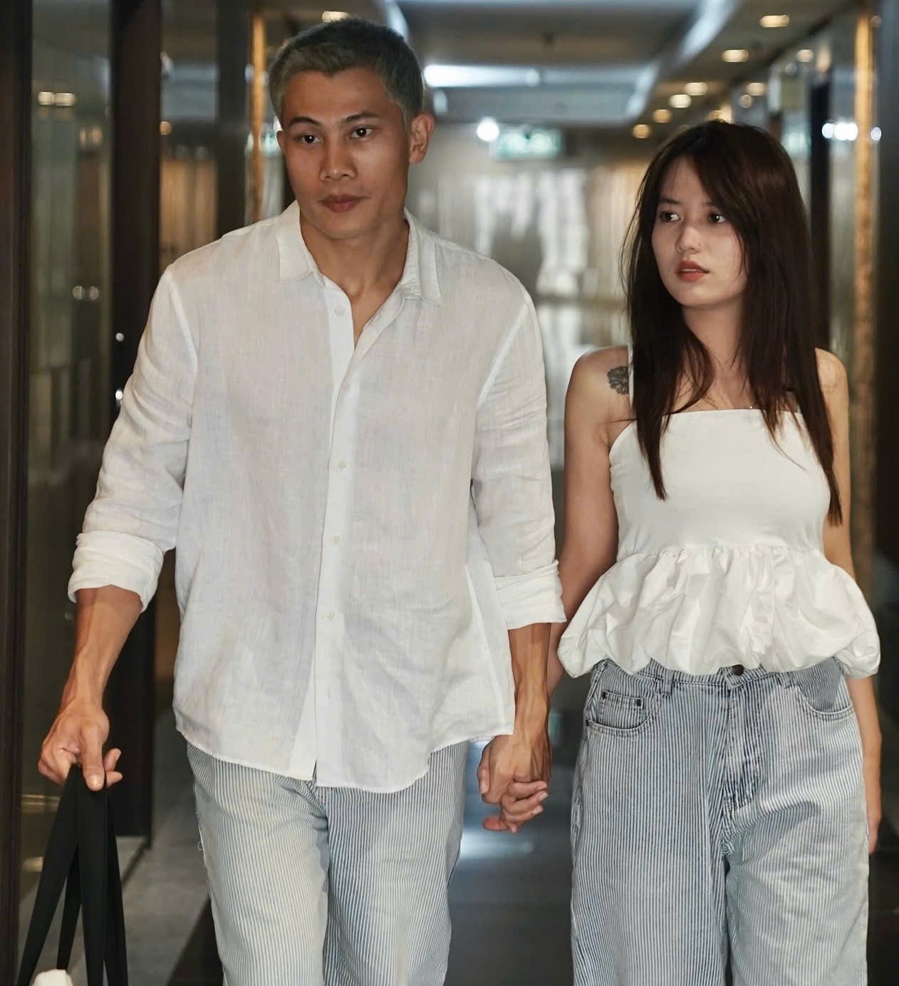 Bà xã anh Tạ trong 'Mưa đỏ': Tốt nghiệp Đạo diễn truyền hình, nhan sắc 'hack tuổi' như thiếu nữ tuổi 18