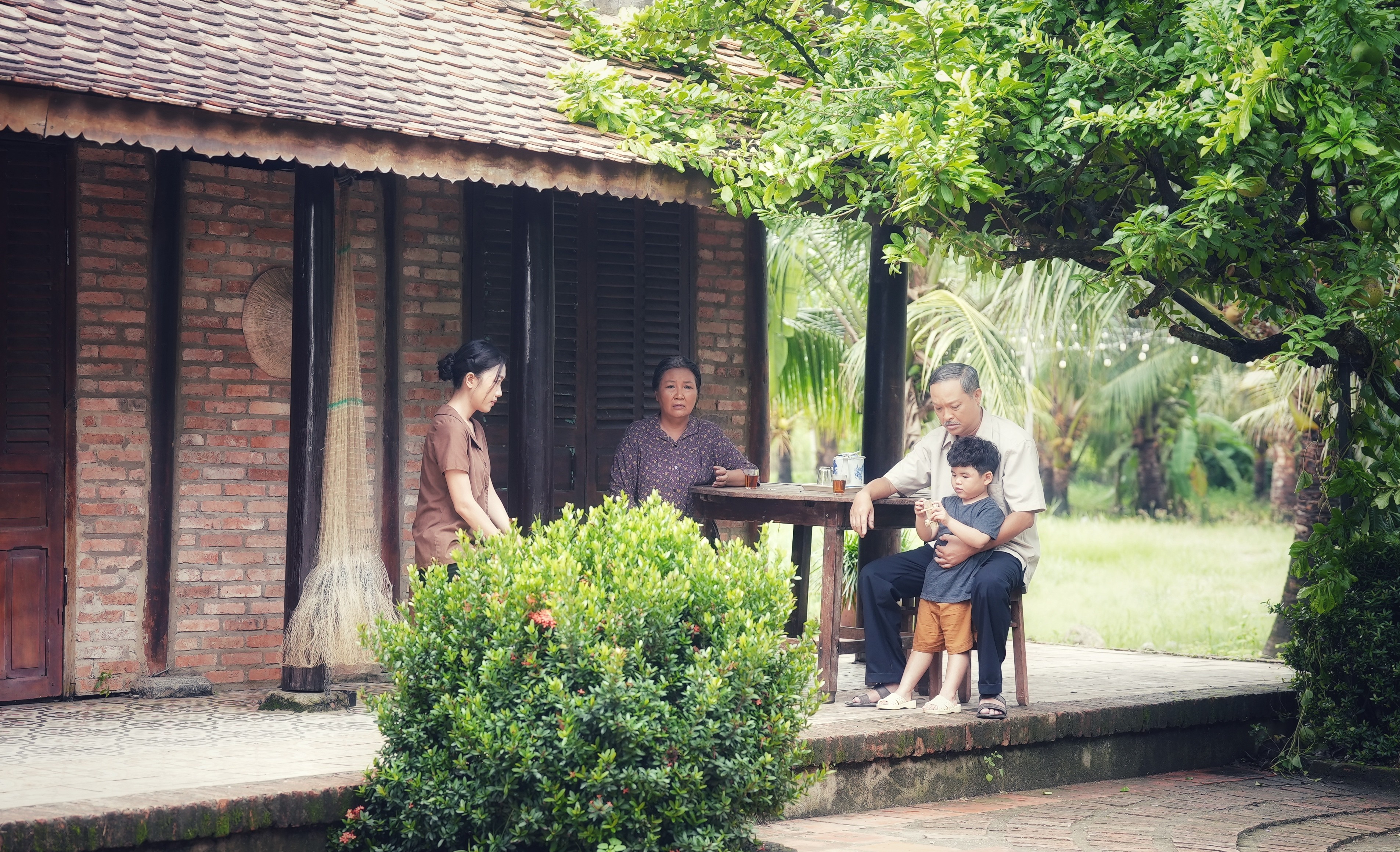 'Lưới tình': Phản chiếu những mặt đối lập trong cuộc sống