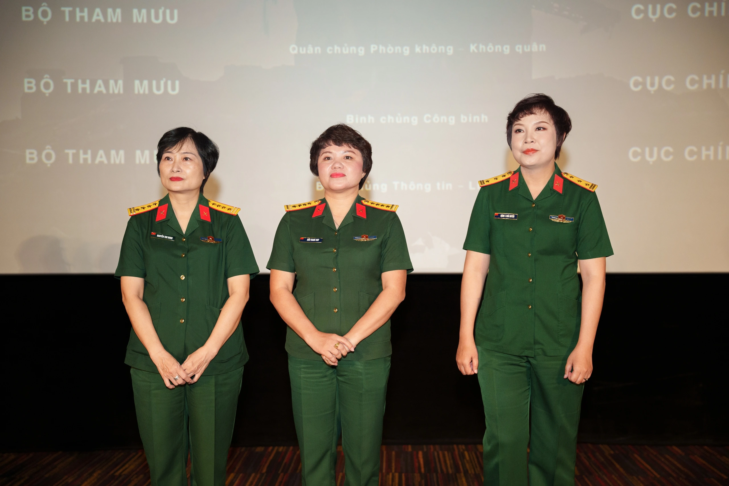 Đạo diễn, NSƯT Đặng Thái Huyền: 'Mưa đỏ' cho tôi tất cả!