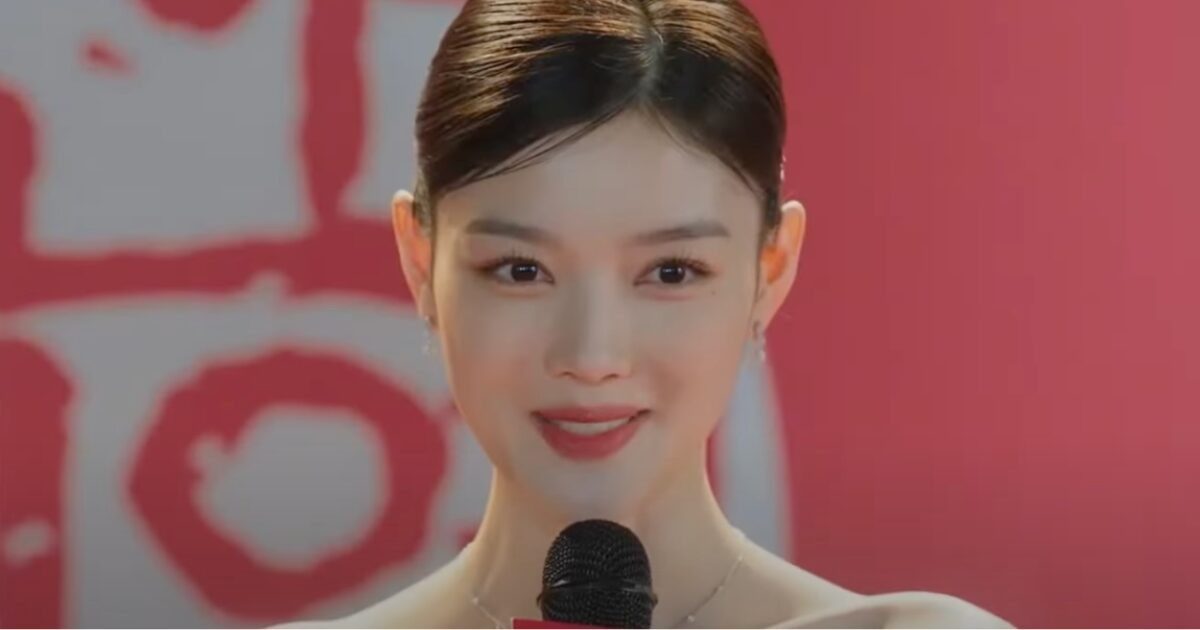 Phim mới của Kim Yoo Jung xin lỗi vì đạo nhái