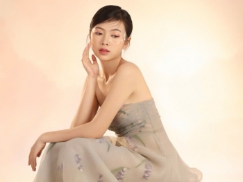 Diễn viên trẻ Thiên Thư cùng những 'cú xoay' vòng đời và vòng nghề