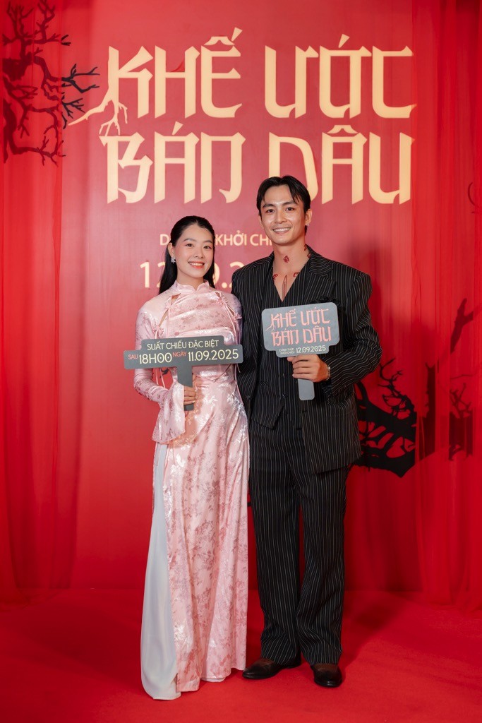 Dàn sao Việt hội ngộ ở thảm đỏ 'Khế ước bán dâu', Lãnh Thanh 'khoe skill' mới sau màn hóa thân thầy trừ tà