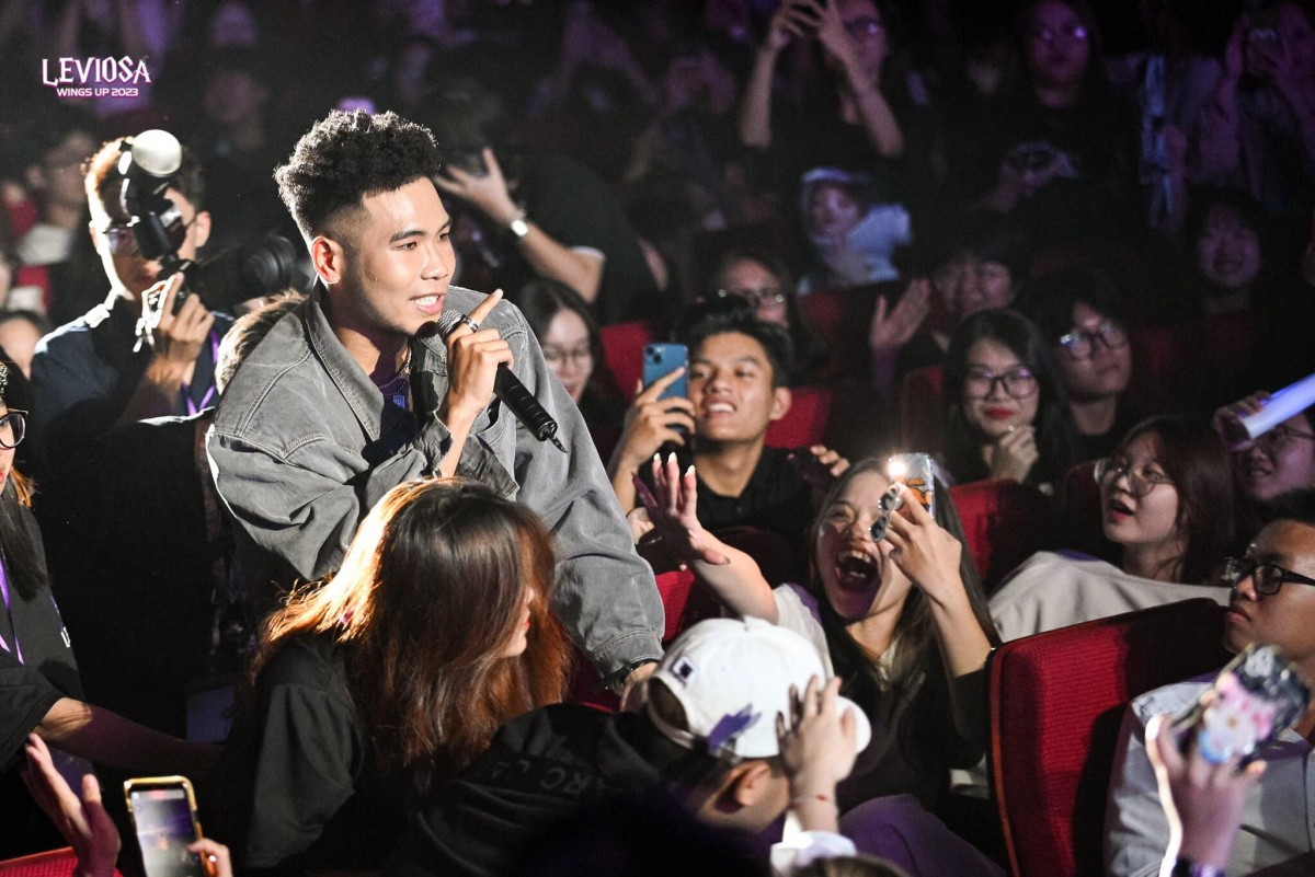 'Wings Up 2025: Papellia' – Vương quốc hạc giấy chắp cánh ước mơ của tân sinh viên