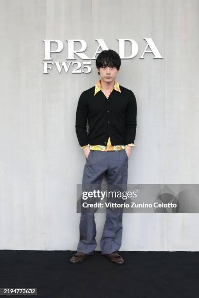 Bạn diễn của Lisa (BlackPink) vướng bê bối tình tay ba, 'lời nguyền Prada' là có thật?