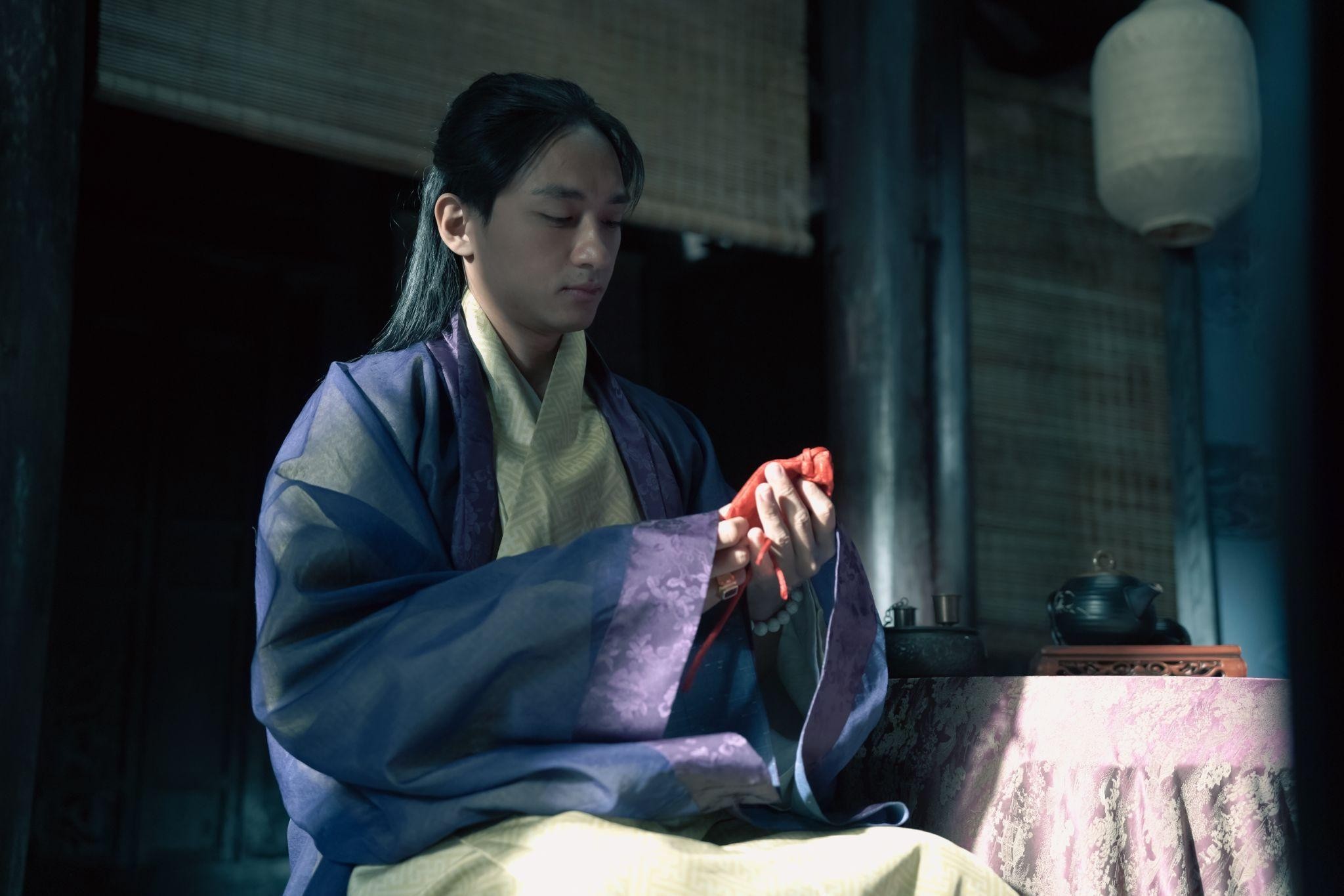 Khi ngoại hình không còn là 'lợi thế', Hữu Vi bước vào thử thách diễn xuất nặng tâm lý trong 'Khế ước bán dâu'