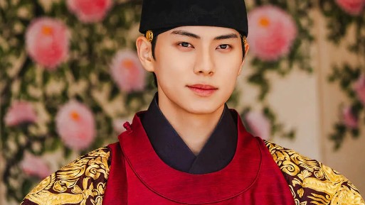 Lee Chae Min 'nổi như cồn' nhờ 'Bon Appetit, Your Majesty', được kỳ vọng trở thành 'Byun Woo Seok thứ hai'