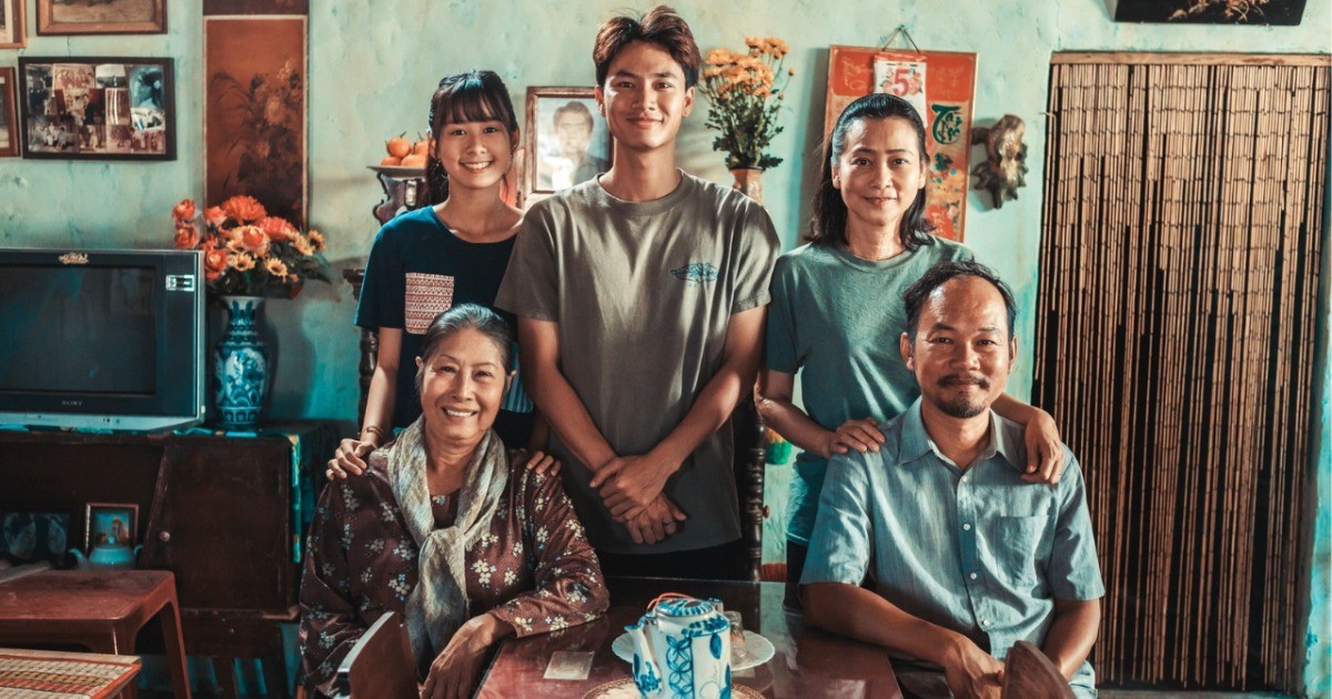 Đạo diễn Lý Hải và nhà sản xuất Minh Hà đưa 'Lật mặt 8' vươn ra 4 châu lục