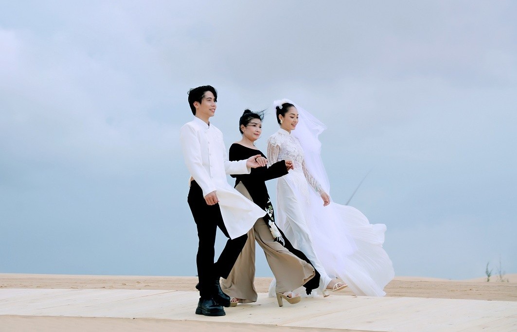 Hành trình kể chuyện của NTK Đan Hà: Khi áo dài trở thành ngôn ngữ của cái đẹp