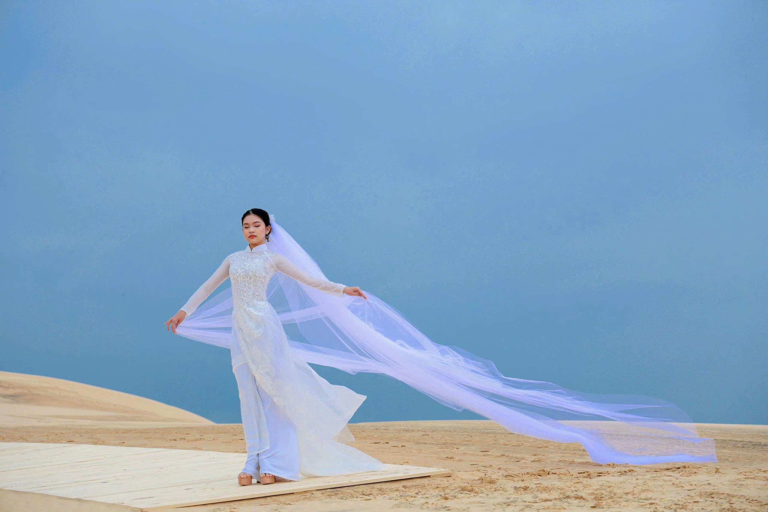 Hành trình kể chuyện của NTK Đan Hà: Khi áo dài trở thành ngôn ngữ của cái đẹp