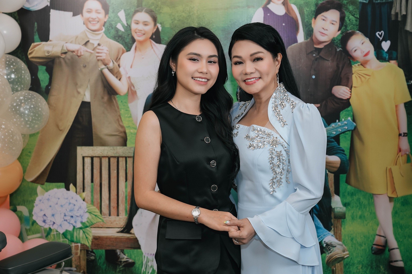 Con gái NSƯT Ngọc Huyền đóng vai nữ chính trong web-drama 'Yêu nhau ngày nắng ấm'