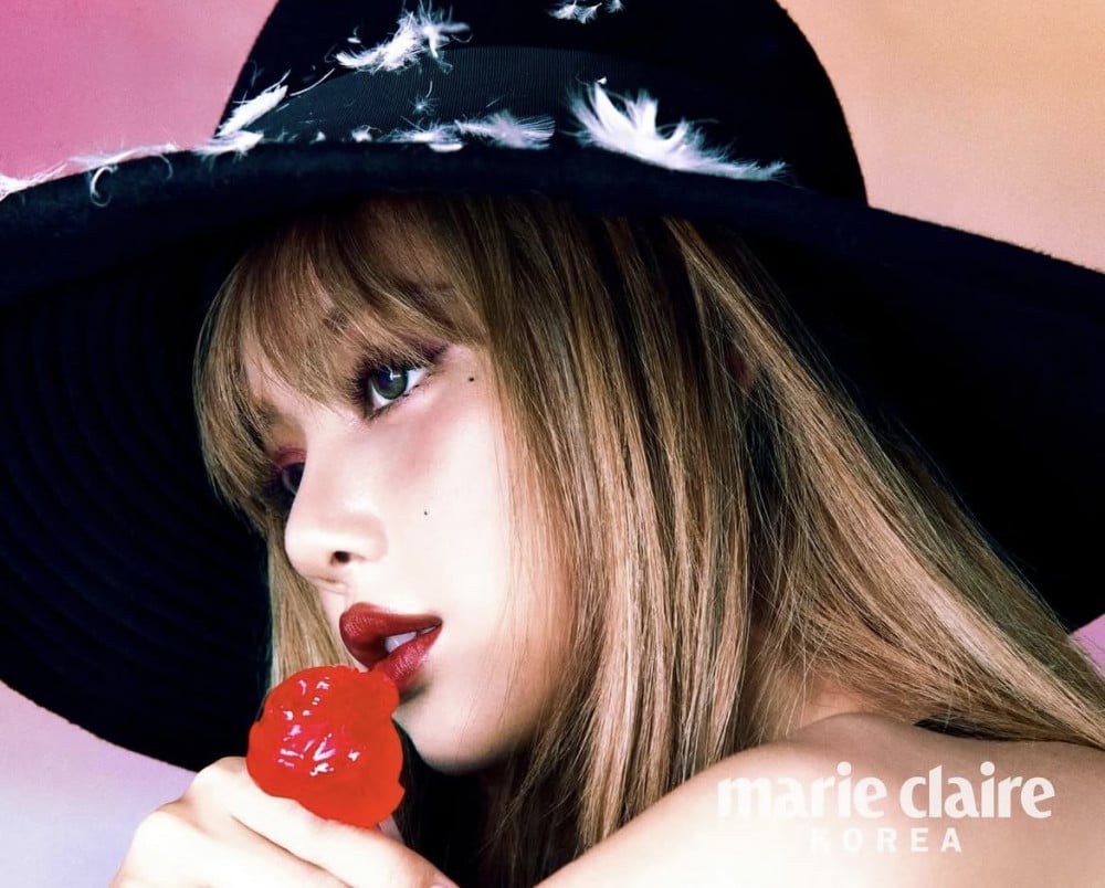 Lisa (BlackPink) 'Hàn hóa', netizen khen 'đẹp như thiên thần'
