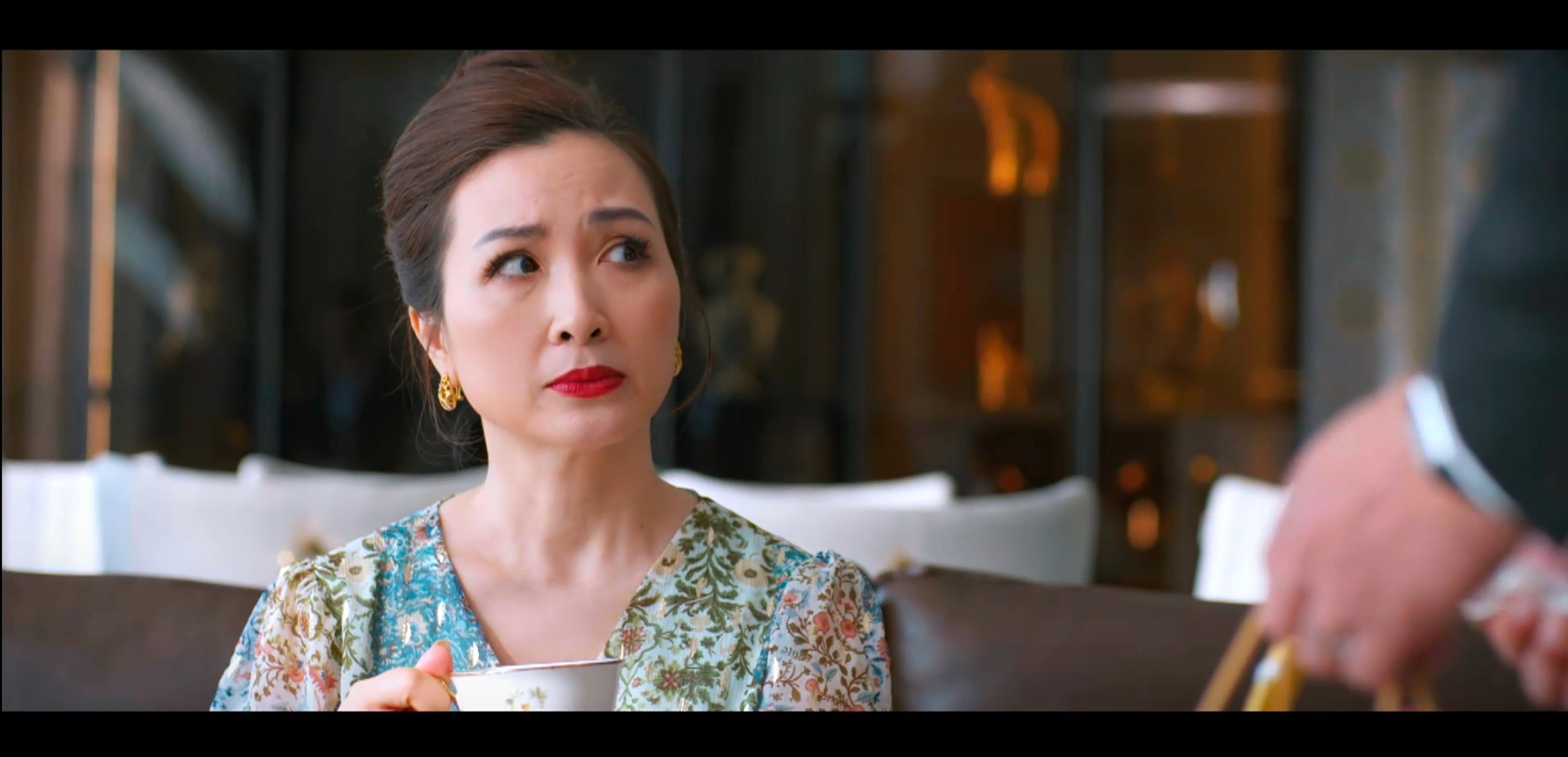 Khánh Huyền và vai diễn quyền quý, kênh kiệu 'gây bão' màn ảnh