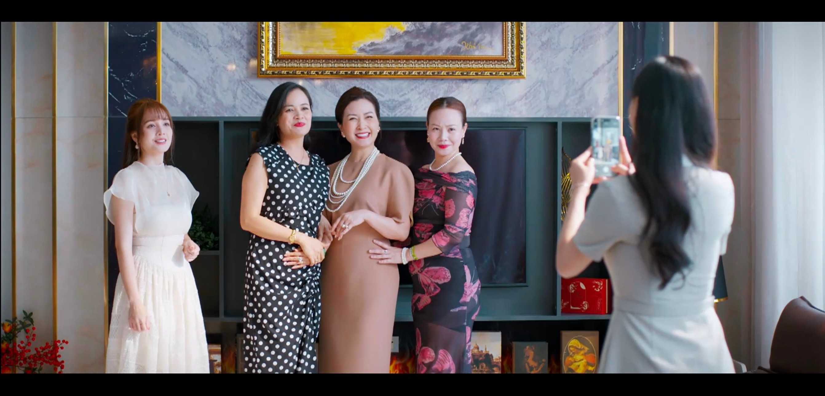 Khánh Huyền và vai diễn quyền quý, kênh kiệu 'gây bão' màn ảnh