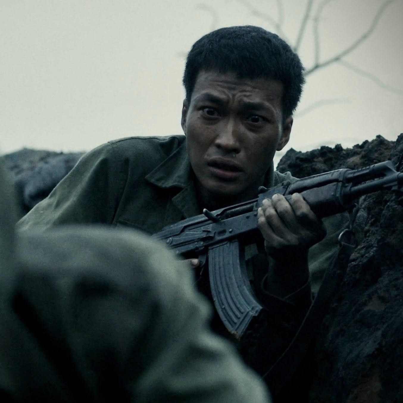 Lâm Thanh Nhã: 'Đời mình chẳng khổ hơn được nữa, mắc gì không kiên trì'