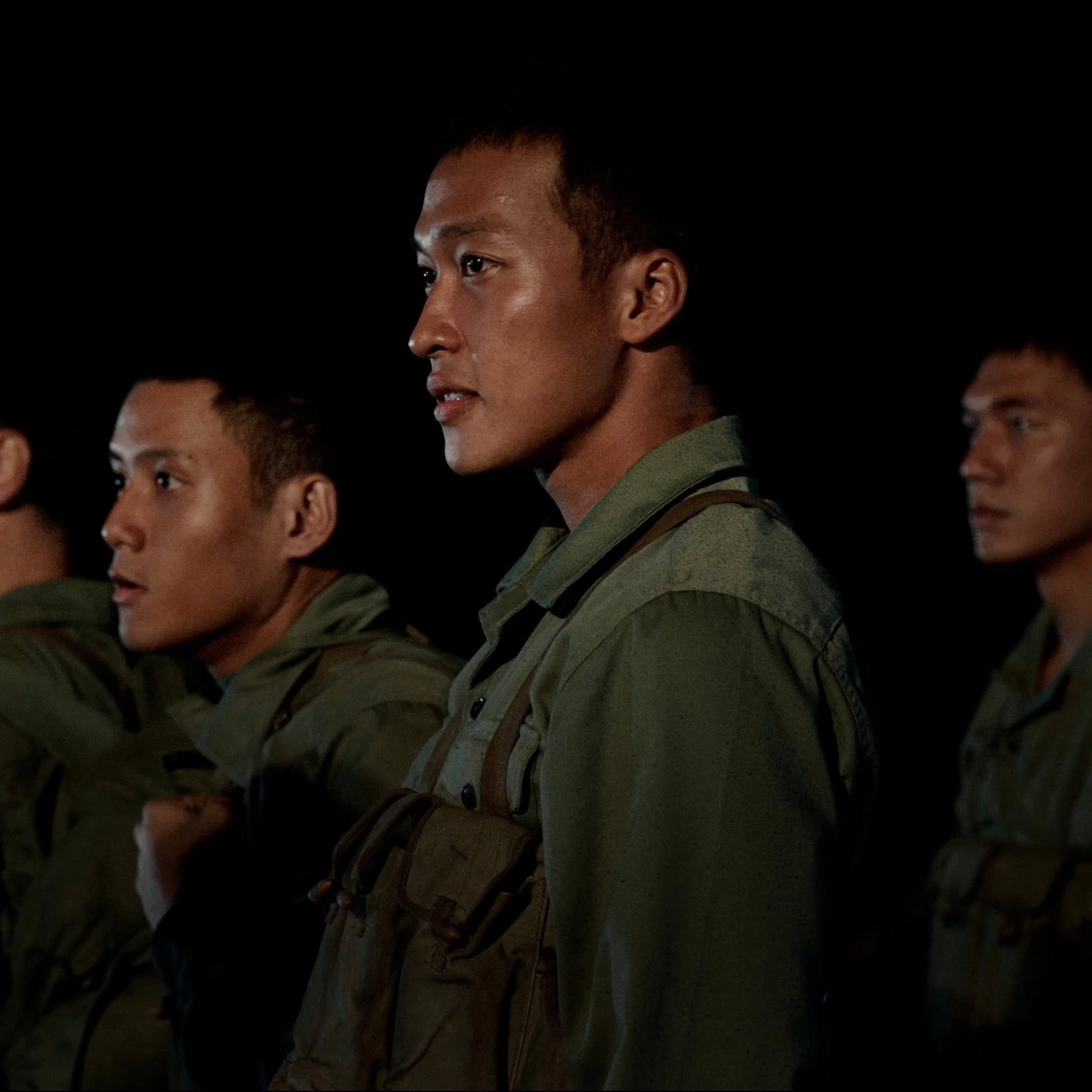 Lâm Thanh Nhã: 'Đời mình chẳng khổ hơn được nữa, mắc gì không kiên trì'