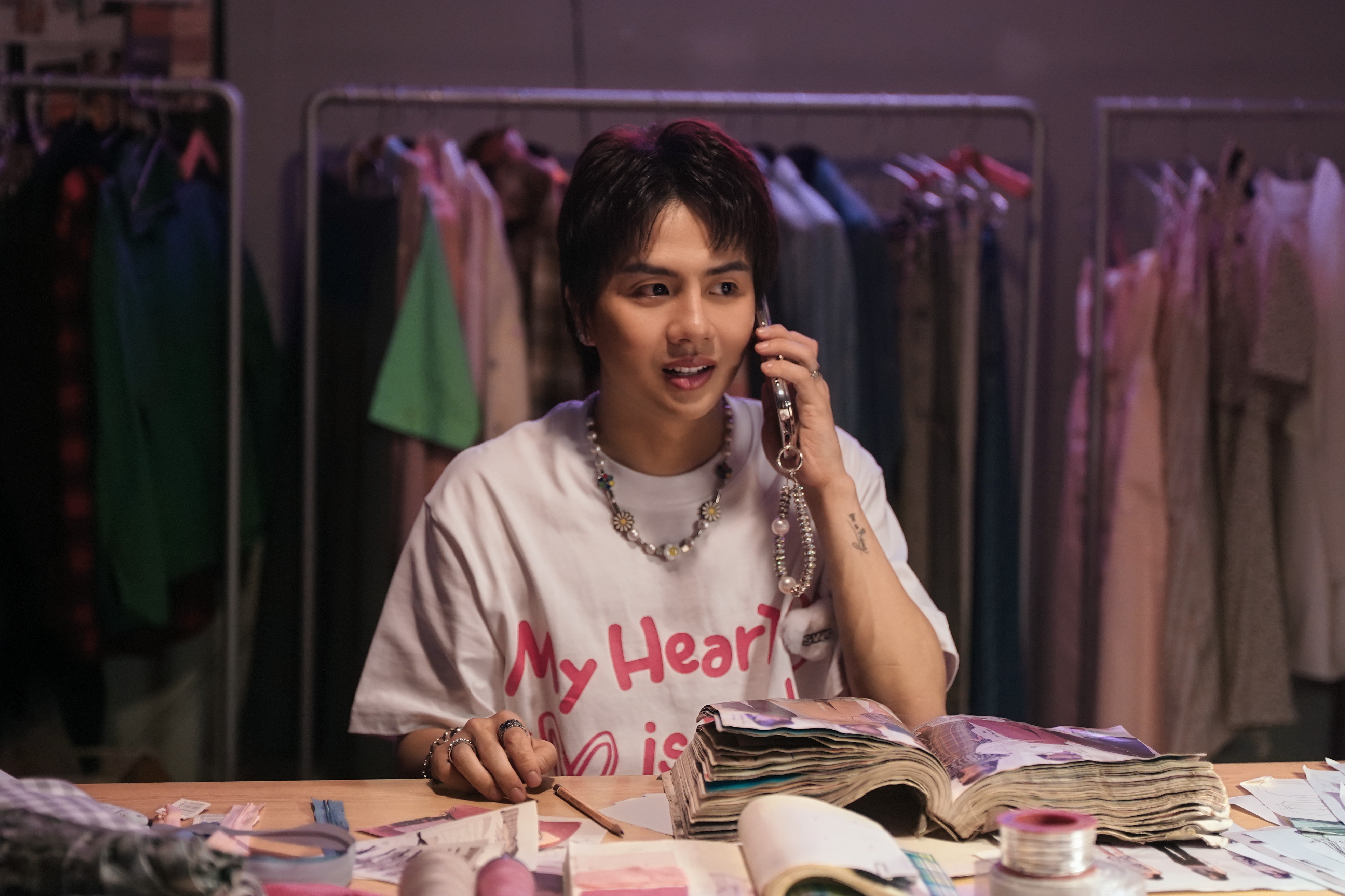 'Tay anh giữ một vì sao': Dự án được sản xuất bởi ekip chất lượng từ Hàn Quốc sẵn sàng khuấy đảo phòng vé tháng 10