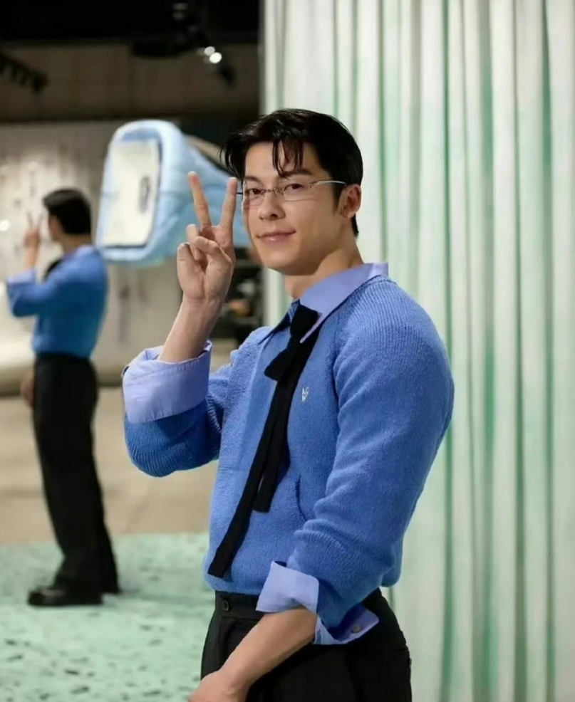 Hứa Quang Hán khiến khán giả không nhận ra, gây tranh cãi về ngoại hình