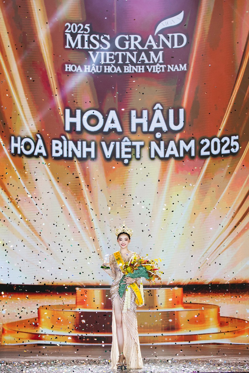 Trước khi đăng quang 'Miss Grand Vietnam 2025' Yến Nhi đã làm gì?