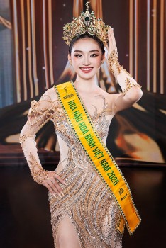 Trước khi đăng quang 'Miss Grand Vietnam 2025' Yến Nhi đã làm gì?