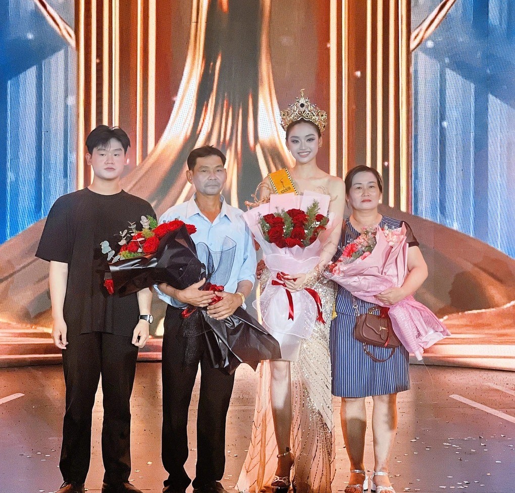 Trước khi đăng quang 'Miss Grand Vietnam 2025' Yến Nhi đã làm gì?