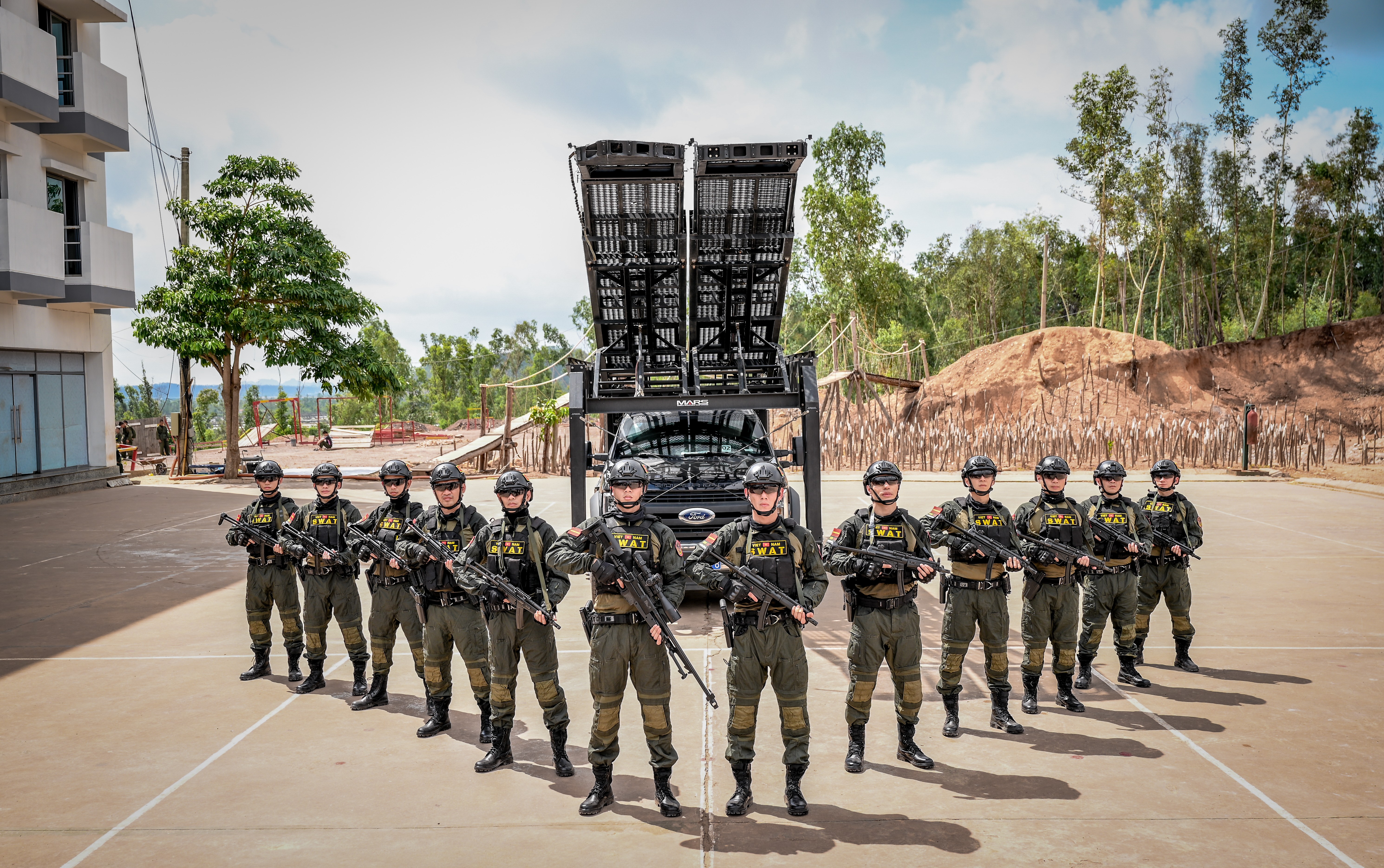 Em út thép Mono chiếm trọn spotlight tập 8 'Chiến sĩ quả cảm': Thử thách khó nhằn vẫn xuất sắc vượt qua