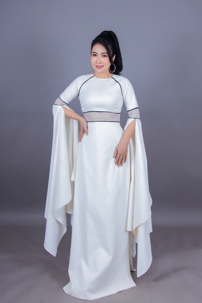 Giám khảo Vân Khánh