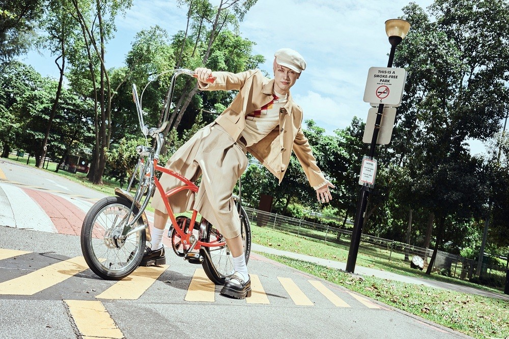 Jsol chính thức ra mắt mini album đầu tay 'OE OE' và MV 'Tính lười' cùng Hurrykng, CiiN