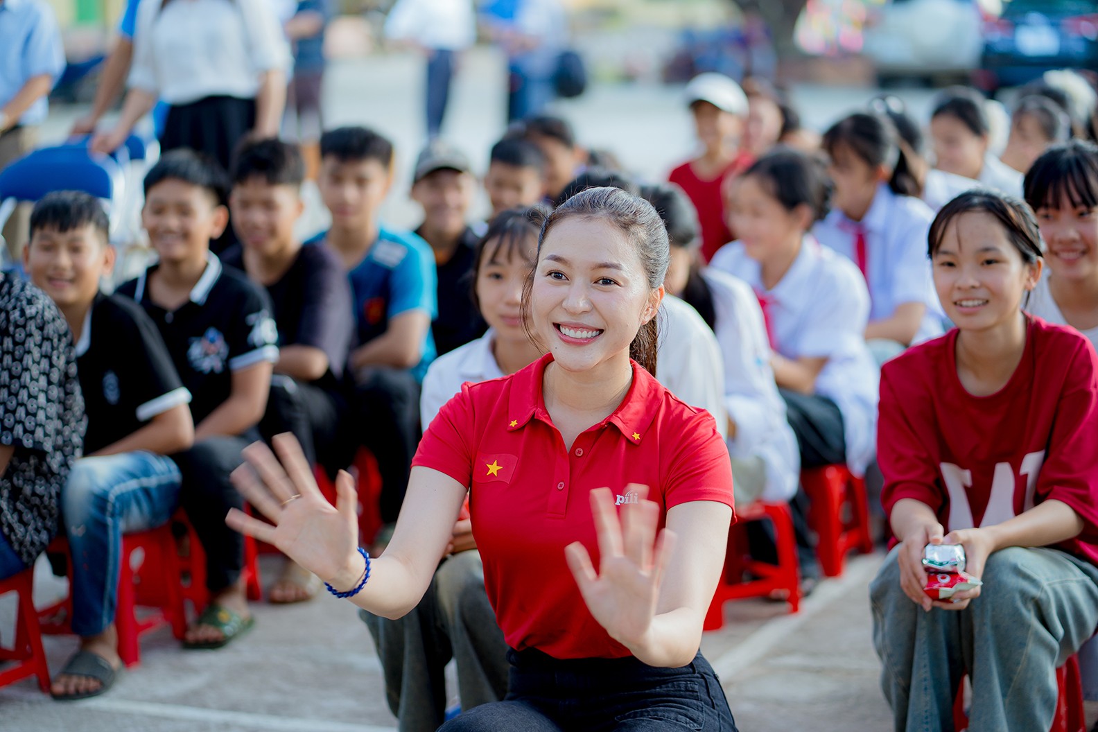 Hoa hậu Kiều Duy mang tủ thuốc đến vùng sâu vùng xa, khởi động dự án cộng đồng 'CHẠM'