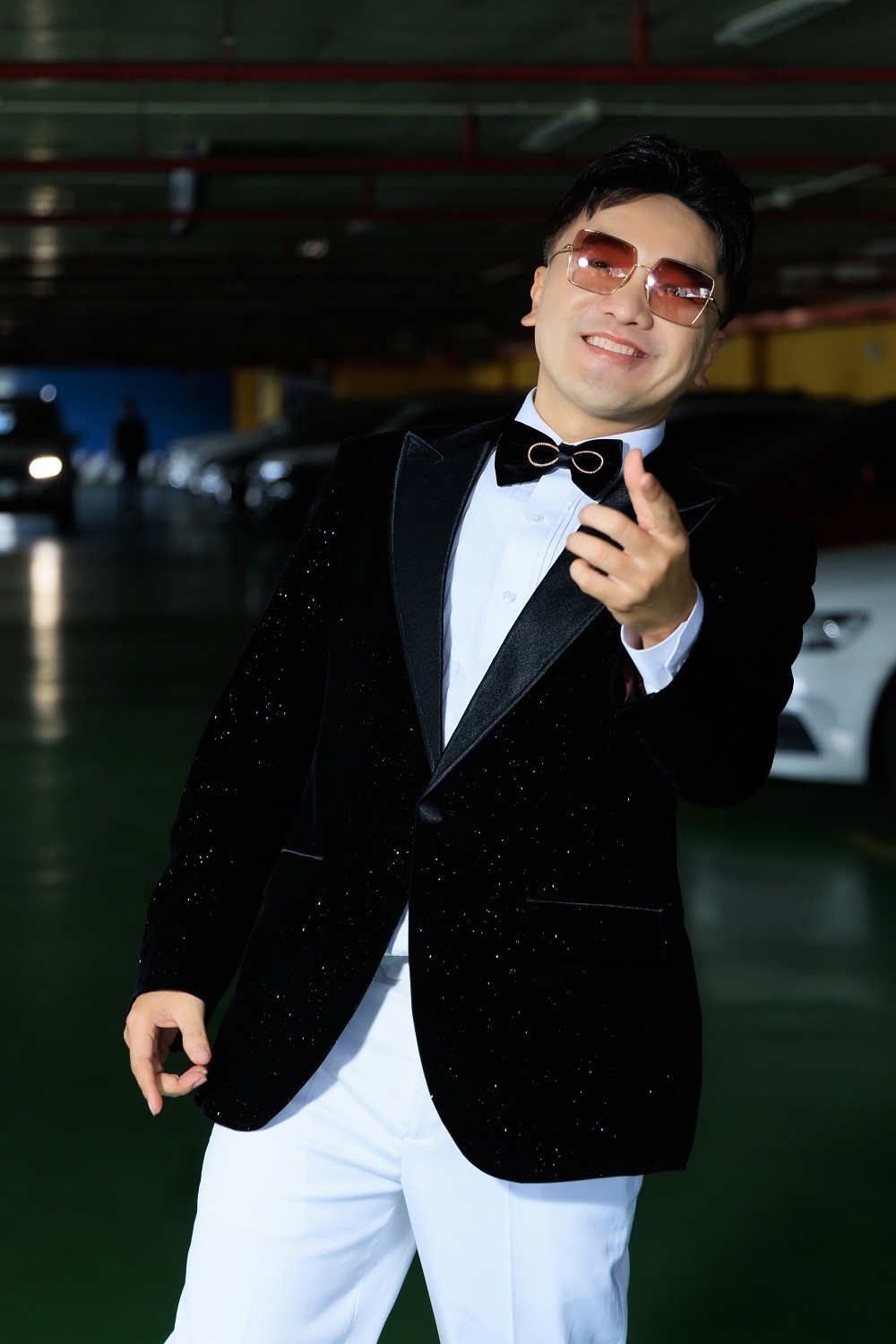 Chính thức ra mắt MV 'Anh em trước sau như một', nhóm Ngũ Hổ Tướng có các bà xã là hậu phương vững chắc