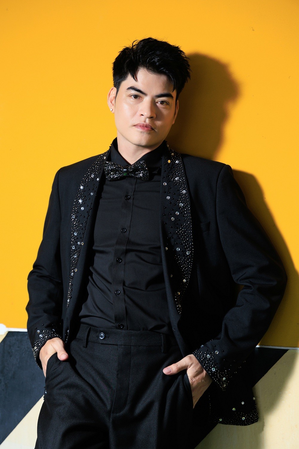 Chính thức ra mắt MV 'Anh em trước sau như một', nhóm Ngũ Hổ Tướng có các bà xã là hậu phương vững chắc