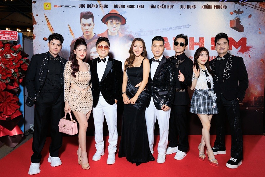 Chính thức ra mắt MV 'Anh em trước sau như một', nhóm Ngũ Hổ Tướng có các bà xã là hậu phương vững chắc