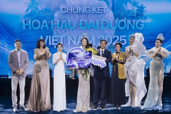 Tân 'Hoa hậu đại dương Việt Nam 2025' thành thạo 4 ngôn ngữ, nhan sắc chưa từng phẫu thuật thẩm mỹ