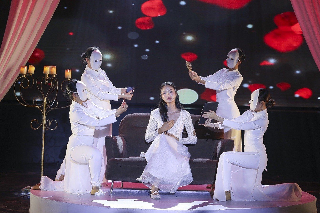 'Tình Bolero 2025': Giám khảo Vũ Thành Vinh đánh giá cao sự sáng tạo của MC Quốc Trí