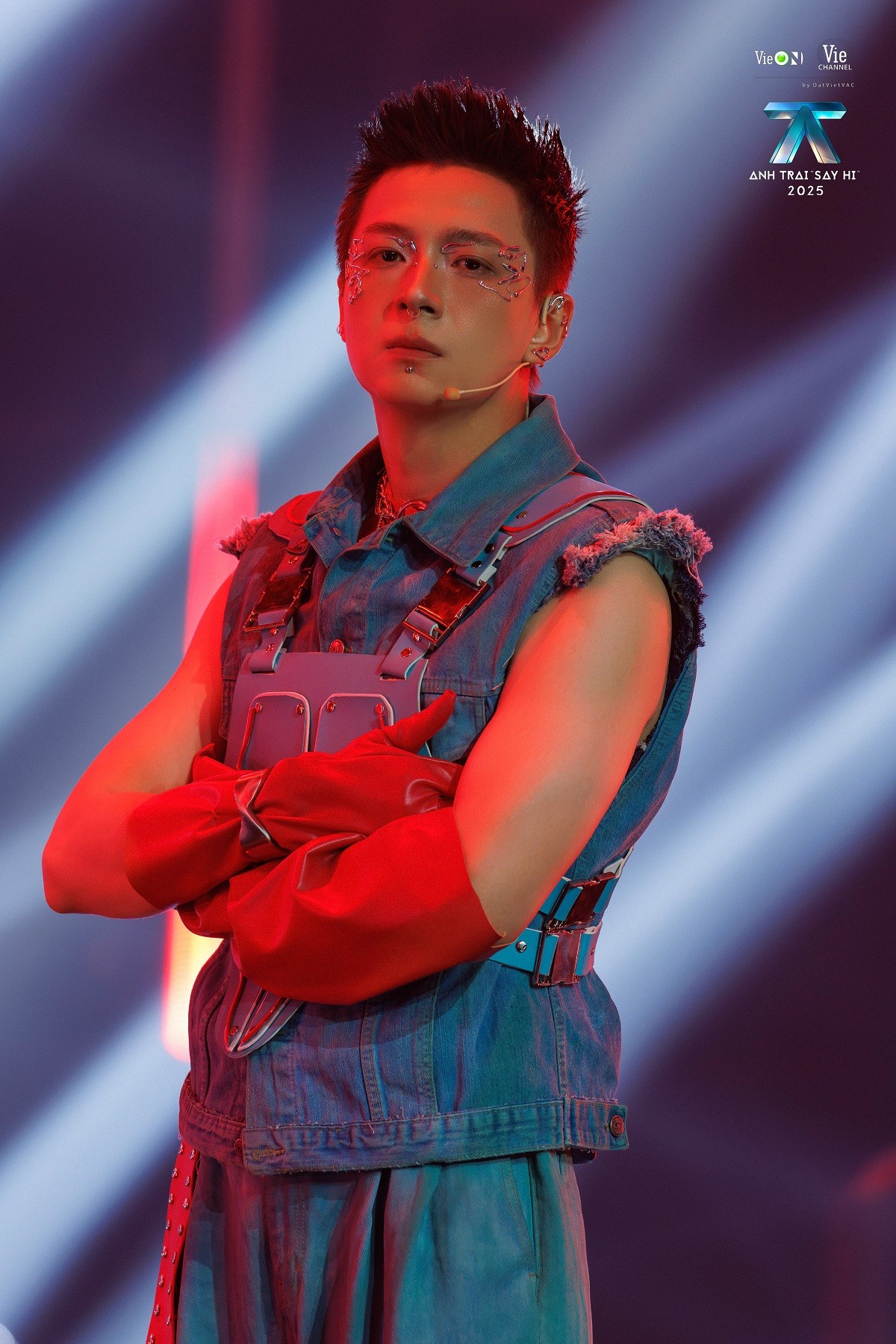 Ngô Kiến Huy chào sân 'Anh trai 'Say Hi', tất cả các Anh trai đồng loạt say Wow!