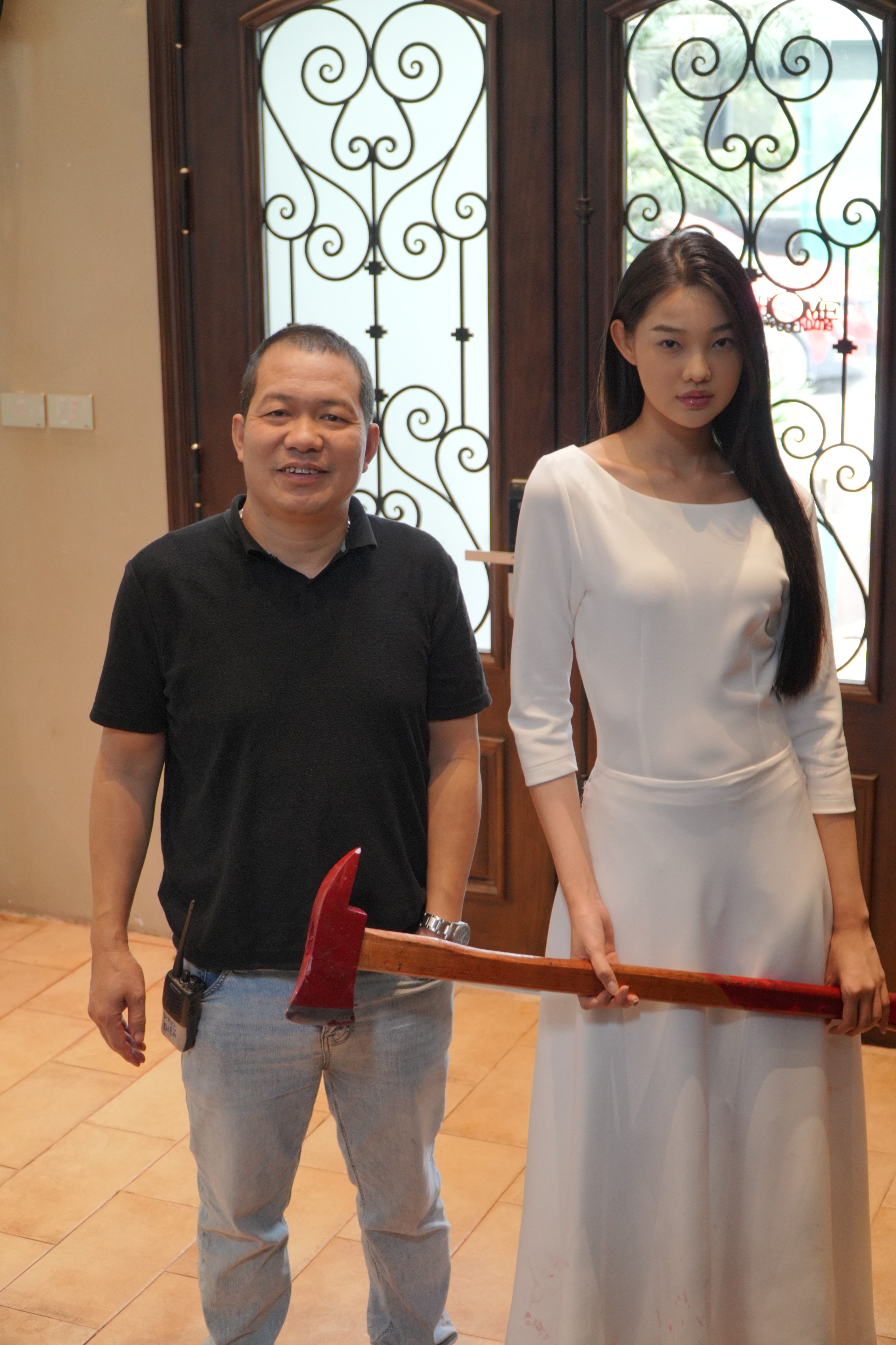 Bé Quyên: Thanh lịch ngoài đời, sắc sảo trên sàn diễn và ma mị trong điện ảnh 'Đồi hành xác: Tà thuyết đen trở lại'